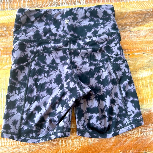 CRZ Yoga Biker Shorts - Picture 2 of 2